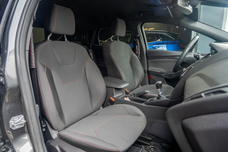 Ford Focus 1.0 ST-Line | Camera | Navigatie | Carplay