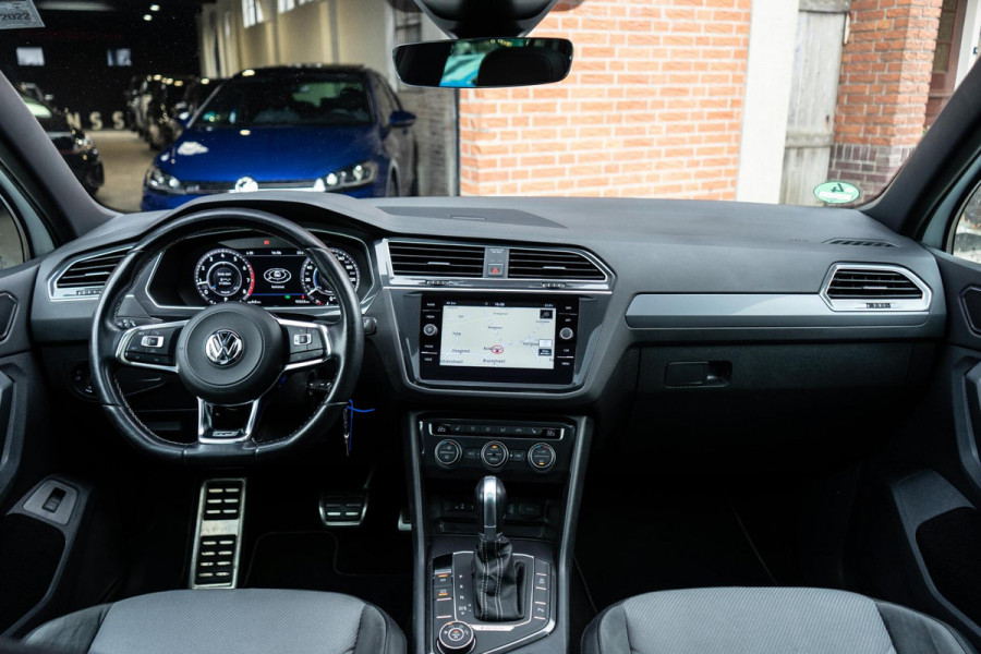 Volkswagen Tiguan 2.0 TSI 4Motion R-Line Pano / ACC / DAB
