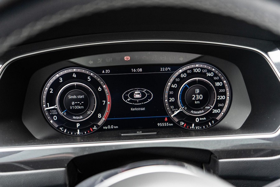 Volkswagen Tiguan 2.0 TSI 4Motion R-Line Pano / ACC / DAB