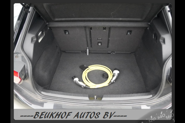 Volkswagen ID.3 First Plus 58 kWh Carplay Navi Camera Soh92%
