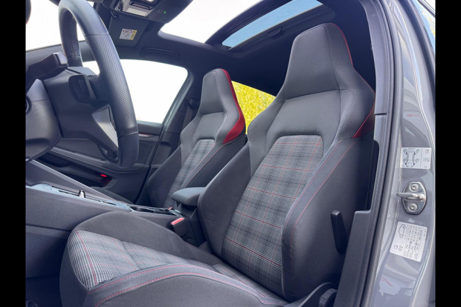 Volkswagen Golf 2.0 TSI GTI Pano/Camera/Sfeer/Acc