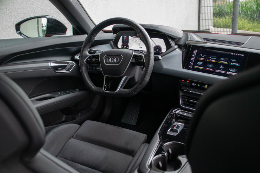Audi e-tron GT Quattro / Standkachel/ Virtual Cockpit/ Adaptive Cruise Control/ Panoramadak/ 350kW (476PK)