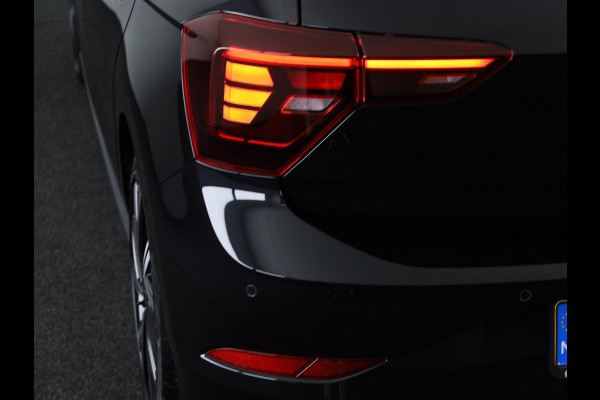 Volkswagen Polo 1.0 TSI R-Line 95 pk | Verlengde garantie | Navigatie via App | Parkeersensoren | Adaptieve cruise control | LED koplampen | R-Line | Volkswagen Polo 1.0 TSI R-Line 95 pk | Verlengde garantie | Navigatie via App | Parkeersensoren | Adaptieve cruise control | LED koplampen | R-Line |