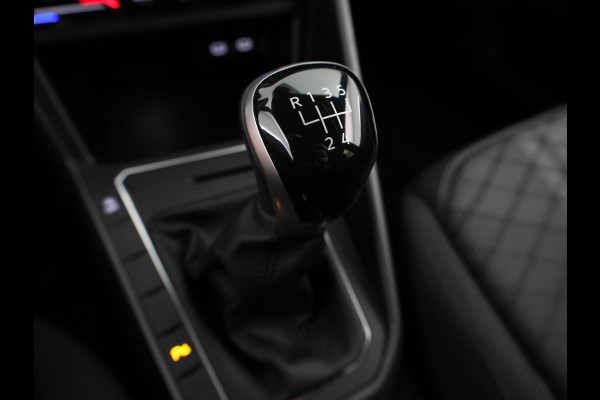 Volkswagen Polo 1.0 TSI R-Line 95 pk | Verlengde garantie | Navigatie via App | Parkeersensoren | Adaptieve cruise control | LED koplampen | R-Line | Volkswagen Polo 1.0 TSI R-Line 95 pk | Verlengde garantie | Navigatie via App | Parkeersensoren | Adaptieve cruise control | LED koplampen | R-Line |