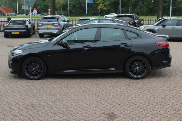 BMW 2 Serie Gran Coupé 218i Business Ed. M Sport / Camera / Alcantara / Apple CarPlay / 19'' / Sportstoelen / Stuurverwarming / Cruise Control