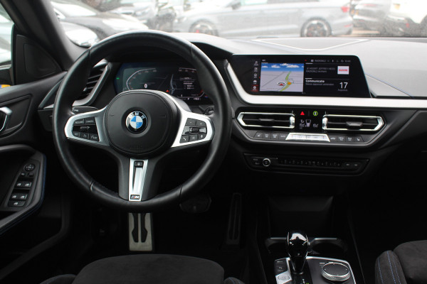 BMW 2 Serie Gran Coupé 218i Business Ed. M Sport / Camera / Alcantara / Apple CarPlay / 19'' / Sportstoelen / Stuurverwarming / Cruise Control