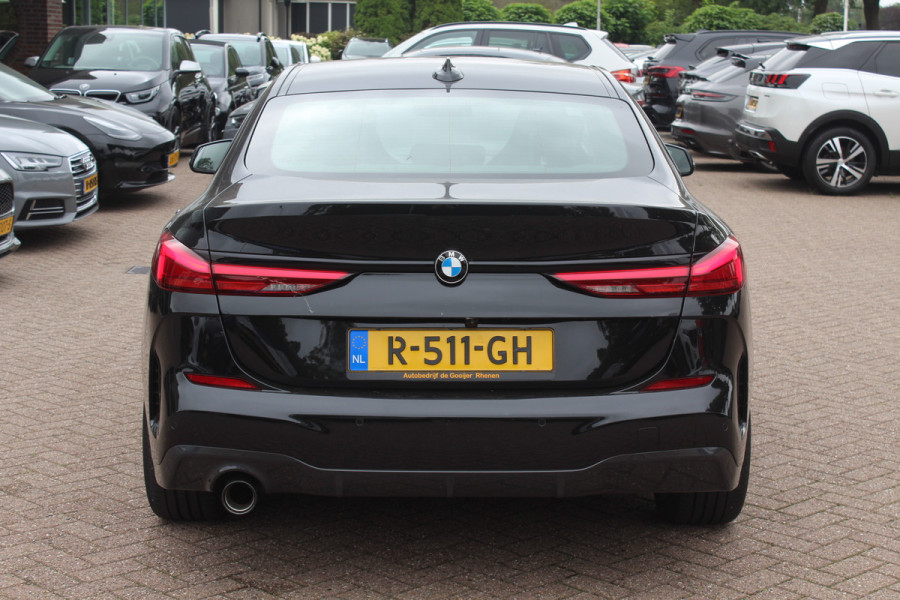 BMW 2 Serie Gran Coupé 218i Business Ed. M Sport / Camera / Alcantara / Apple CarPlay / 19'' / Sportstoelen / Stuurverwarming / Cruise Control