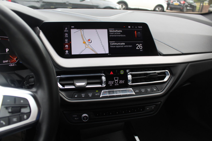 BMW 2 Serie Gran Coupé 218i Business Ed. M Sport / Camera / Alcantara / Apple CarPlay / 19'' / Sportstoelen / Stuurverwarming / Cruise Control