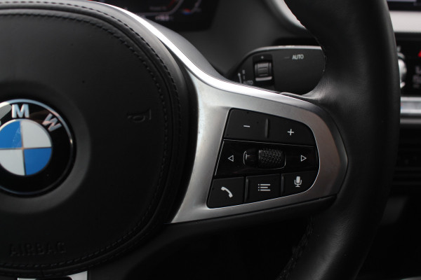 BMW 2 Serie Gran Coupé 218i Business Ed. M Sport / Camera / Alcantara / Apple CarPlay / 19'' / Sportstoelen / Stuurverwarming / Cruise Control