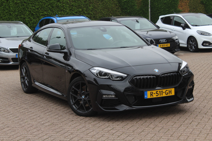 BMW 2 Serie Gran Coupé 218i Business Ed. M Sport / Camera / Alcantara / Apple CarPlay / 19'' / Sportstoelen / Stuurverwarming / Cruise Control