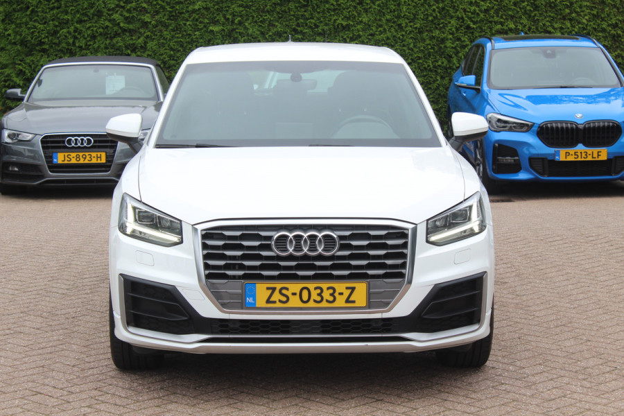 Audi Q2 35 TFSI CoD Sport S line Edition / Navigatie / Parkeerhulp V+A / Sportstoelen / 17'' / LED / Half leder / Cruise Control