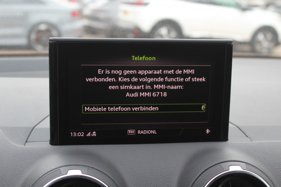 Audi Q2 35 TFSI CoD Sport S line Edition / Navigatie / Parkeerhulp V+A / Sportstoelen / 17'' / LED / Half leder / Cruise Control