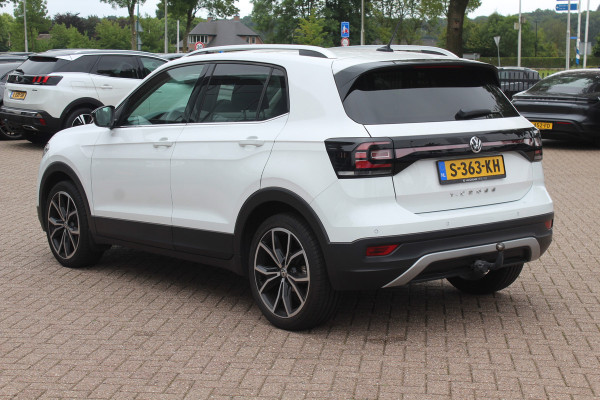 Volkswagen T-Cross 1.0 TSI Style / Trekhaak / Navigatie / Parkeerhulp V+A / 18'' / LED Koplampen / Dodehoek / Stoelverwarming / Apple CarPlay / ACC Volkswagen T-Cross 1.0 TSI Style / Trekhaak / Navigatie / Parkeerhulp V+A / 18'' / LED Koplampen / Dodehoek / Stoelverwarming / Apple CarPlay / ACC