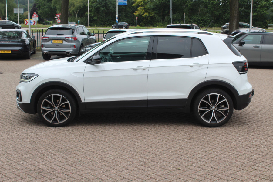 Volkswagen T-Cross 1.0 TSI Style / Trekhaak / Navigatie / Parkeerhulp V+A / 18'' / LED Koplampen / Dodehoek / Stoelverwarming / Apple CarPlay / ACC Volkswagen T-Cross 1.0 TSI Style / Trekhaak / Navigatie / Parkeerhulp V+A / 18'' / LED Koplampen / Dodehoek / Stoelverwarming / Apple CarPlay / ACC