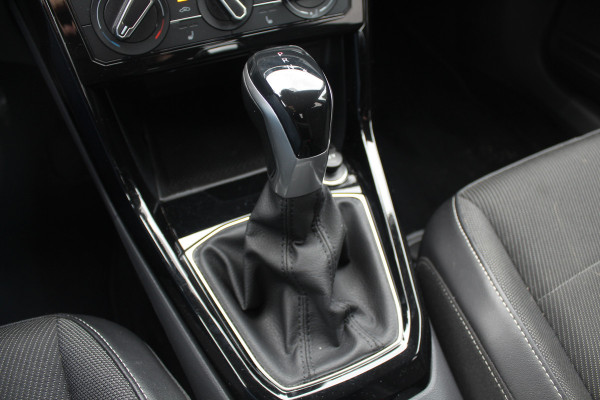 Volkswagen T-Cross 1.0 TSI Style / Trekhaak / Navigatie / Parkeerhulp V+A / 18'' / LED Koplampen / Dodehoek / Stoelverwarming / Apple CarPlay / ACC Volkswagen T-Cross 1.0 TSI Style / Trekhaak / Navigatie / Parkeerhulp V+A / 18'' / LED Koplampen / Dodehoek / Stoelverwarming / Apple CarPlay / ACC