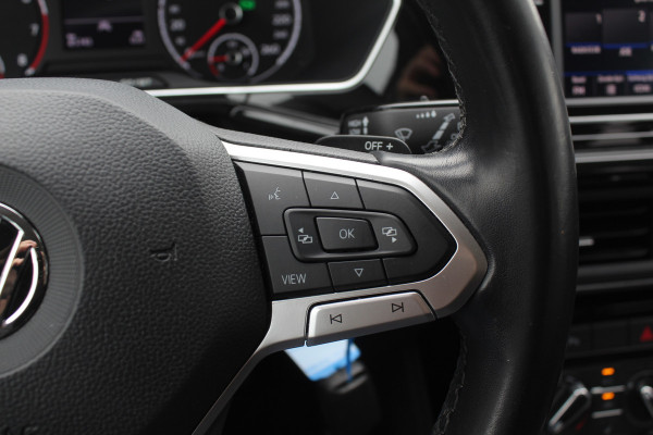 Volkswagen T-Cross 1.0 TSI Style / Trekhaak / Navigatie / Parkeerhulp V+A / 18'' / LED Koplampen / Dodehoek / Stoelverwarming / Apple CarPlay / ACC Volkswagen T-Cross 1.0 TSI Style / Trekhaak / Navigatie / Parkeerhulp V+A / 18'' / LED Koplampen / Dodehoek / Stoelverwarming / Apple CarPlay / ACC