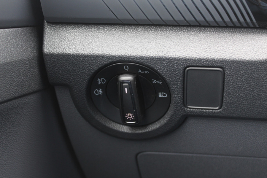 Volkswagen T-Cross 1.0 TSI Style / Trekhaak / Navigatie / Parkeerhulp V+A / 18'' / LED Koplampen / Dodehoek / Stoelverwarming / Apple CarPlay / ACC Volkswagen T-Cross 1.0 TSI Style / Trekhaak / Navigatie / Parkeerhulp V+A / 18'' / LED Koplampen / Dodehoek / Stoelverwarming / Apple CarPlay / ACC