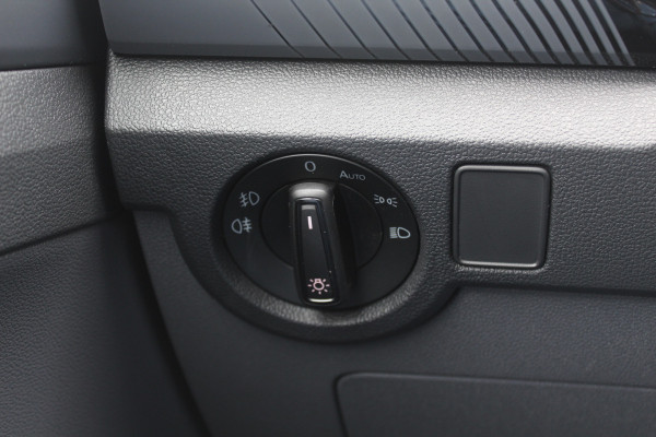 Volkswagen T-Cross 1.0 TSI Style / Trekhaak / Navigatie / Parkeerhulp V+A / 18'' / LED Koplampen / Dodehoek / Stoelverwarming / Apple CarPlay / ACC Volkswagen T-Cross 1.0 TSI Style / Trekhaak / Navigatie / Parkeerhulp V+A / 18'' / LED Koplampen / Dodehoek / Stoelverwarming / Apple CarPlay / ACC