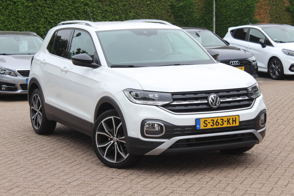 Volkswagen T-Cross 1.0 TSI Style / Trekhaak / Navigatie / Parkeerhulp V+A / 18'' / LED Koplampen / Dodehoek / Stoelverwarming / Apple CarPlay / ACC Volkswagen T-Cross 1.0 TSI Style / Trekhaak / Navigatie / Parkeerhulp V+A / 18'' / LED Koplampen / Dodehoek / Stoelverwarming / Apple CarPlay / ACC