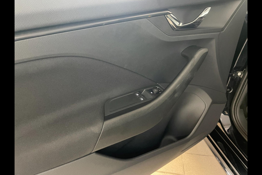 Škoda Kamiq 1.0 TSI Ambition AIRCO NAVI VIA APP CRUISE PANO APPLE CARPLAY NIEUWSTAAT