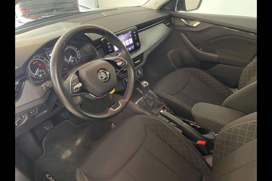 Škoda Kamiq 1.0 TSI Ambition AIRCO NAVI VIA APP CRUISE PANO APPLE CARPLAY NIEUWSTAAT