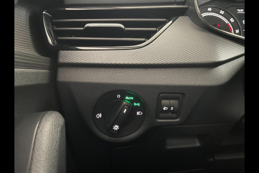 Škoda Kamiq 1.0 TSI Ambition AIRCO NAVI VIA APP CRUISE PANO APPLE CARPLAY NIEUWSTAAT