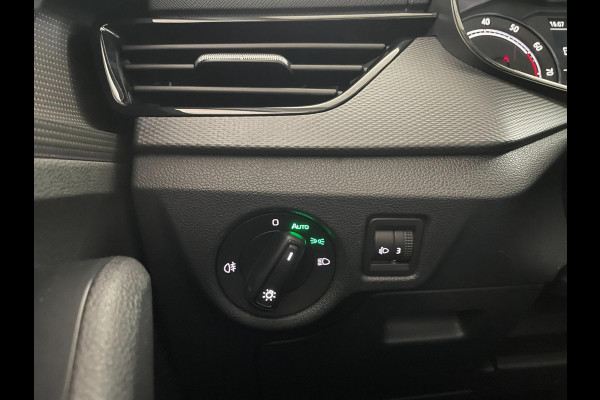 Škoda Kamiq 1.0 TSI Ambition AIRCO NAVI VIA APP CRUISE PANO APPLE CARPLAY NIEUWSTAAT