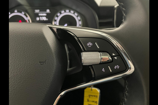 Škoda Kamiq 1.0 TSI Ambition AIRCO NAVI VIA APP CRUISE PANO APPLE CARPLAY NIEUWSTAAT