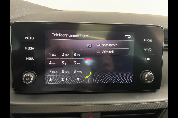 Škoda Kamiq 1.0 TSI Ambition AIRCO NAVI VIA APP CRUISE PANO APPLE CARPLAY NIEUWSTAAT