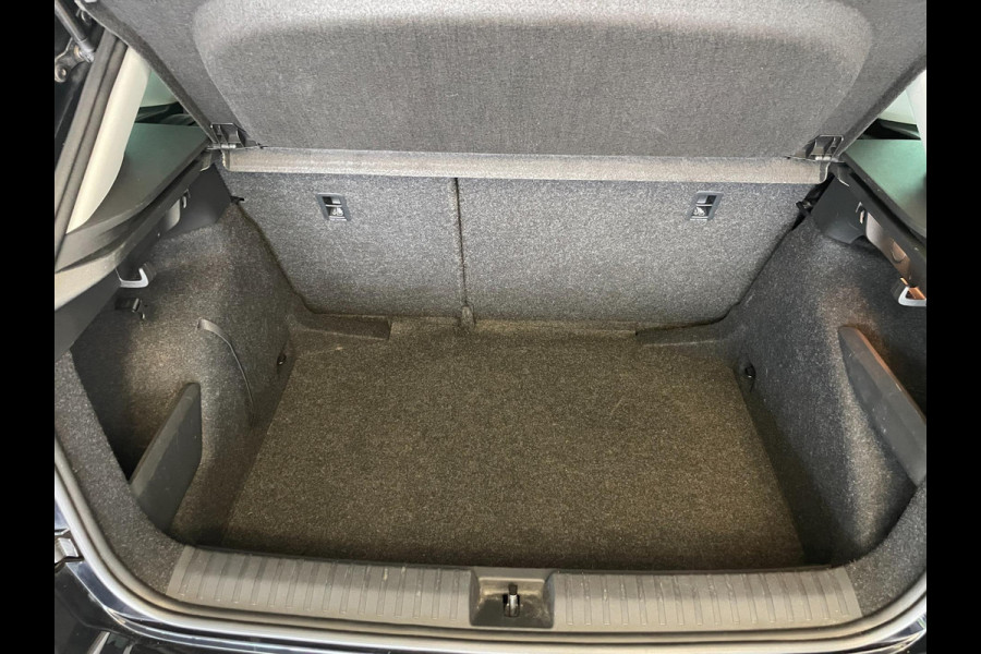Škoda Kamiq 1.0 TSI Ambition AIRCO NAVI VIA APP CRUISE PANO APPLE CARPLAY NIEUWSTAAT