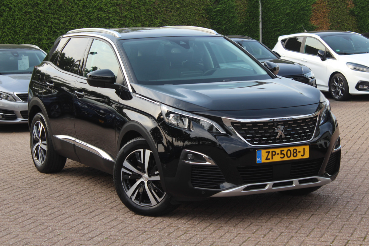 Peugeot 3008 1.6 PureTech GT Line 44.763 km! / NIEUWSTAAT! / Trekhaak / Camera / Navigatie / Keyless / 18'' / Stoelverwarming / DAB / Cruise Control Peugeot 3008 1.6 PureTech GT Line 44.763 km! / NIEUWSTAAT! / Trekhaak / Camera / Navigatie / Keyless / 18'' / Stoelverwarming / DAB / Cruise Control