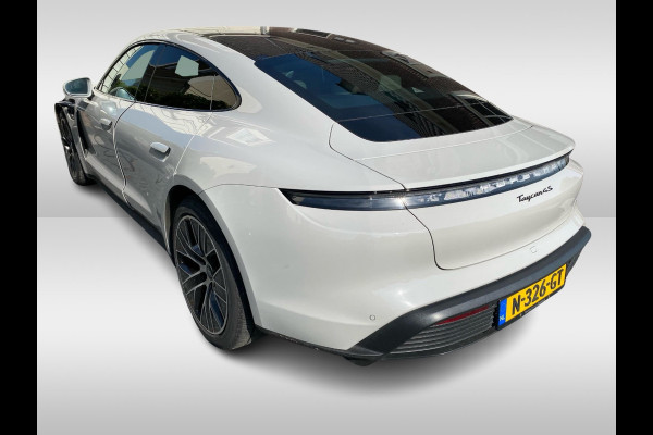 Porsche Taycan 4S 79 kWh / Panoramadak / Camera / Luchtvering / Keyless / 20'' / Bose / Stoelverwarming / DAB / ACC