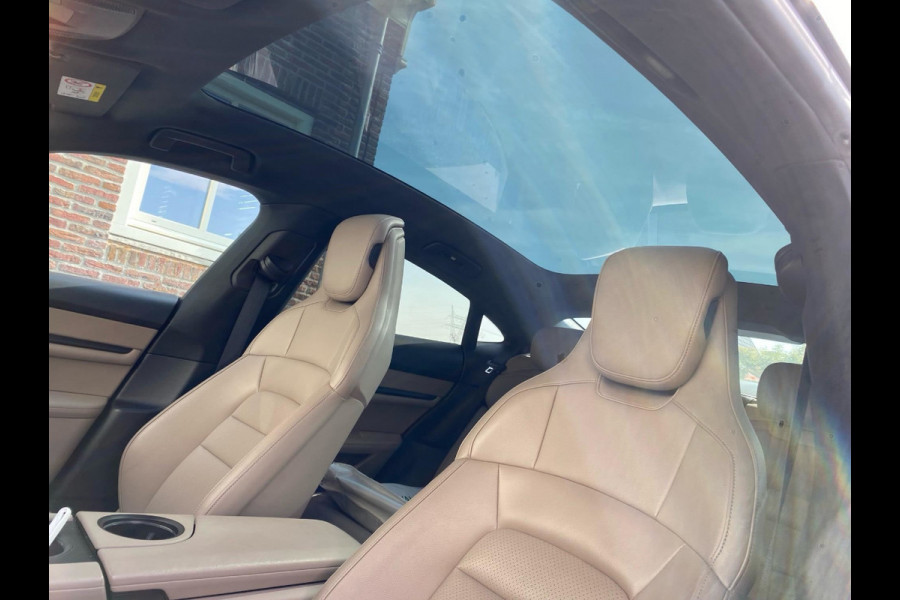 Porsche Taycan 4S 79 kWh / Panoramadak / Camera / Luchtvering / Keyless / 20'' / Bose / Stoelverwarming / DAB / ACC