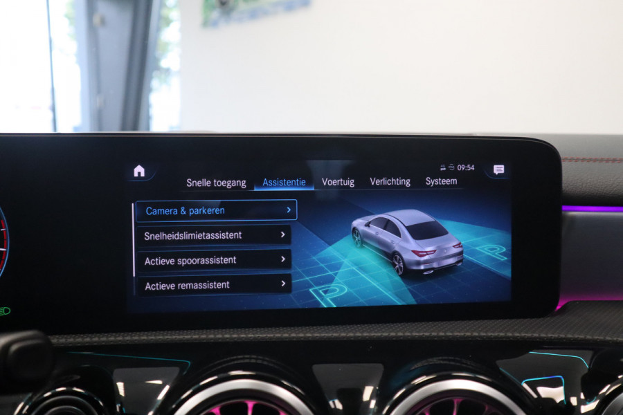 Mercedes-Benz CLA-Klasse 180 AMG Business Solution Luxury Sfeer verlichting Panoramadak, Ambi light, Navigatie, 18LMV, Matte kleur 24 maanden garantie mogelijk (*vraag naar de voorwaarden)