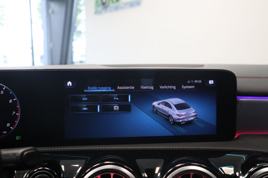 Mercedes-Benz CLA-Klasse 180 AMG Business Solution Luxury Sfeer verlichting Panoramadak, Ambi light, Navigatie, 18LMV, Matte kleur 24 maanden garantie mogelijk (*vraag naar de voorwaarden)