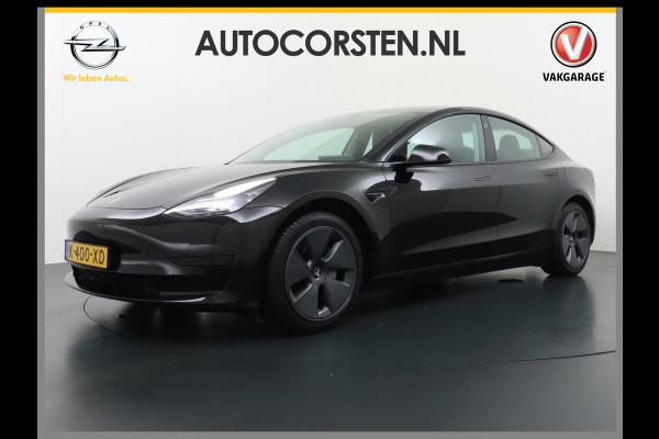 Tesla Model 3 RWD SR+ Nwe Model 60kWh LFP 283 PK Trekhaak Warmtepomp Elektr.A-klep FSD-3 Sentry Mode Bankverwarmd FSD 18" Premium Luidspr. Aut Navi LED Comfortstoelen ACC DAB Keyless en Voorverwarmen interieur via App One-Pedal-Drive Origineel Nederlandse auto Garantie Accu/Motor tot 31-03-2029 max 160.000km 1.584kg licht!