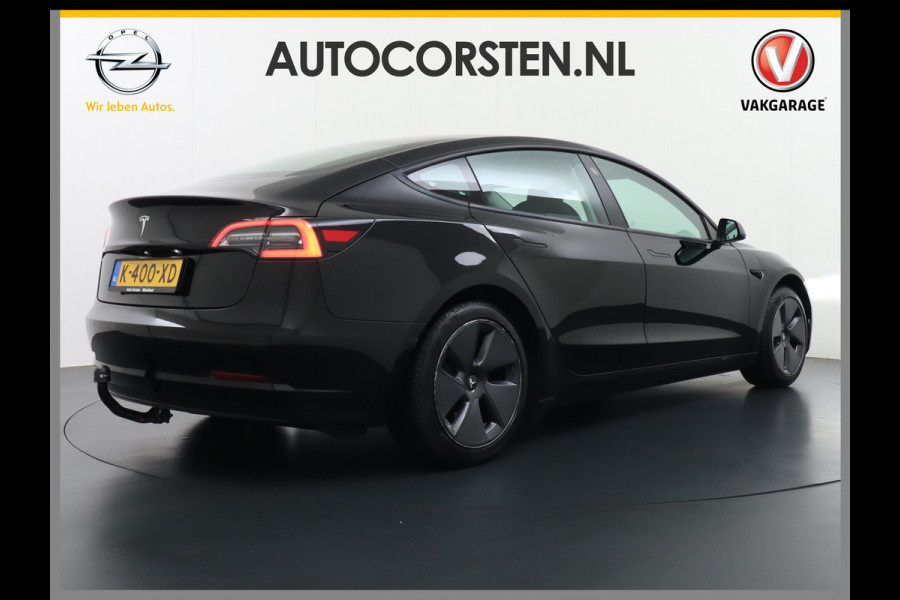 Tesla Model 3 RWD SR+ NW Model 60kWh LFP 283PK Trekhaak Warmtepomp Elektr.A-klep FSD-3 Sentry Mode Bankverwarmd FSD 18" Premium Luidspr. AutoP Navi LED Comfortstoelen ACC DAB Keyless en Voorverwarmen interieur via App One-Pedal-Drive Origineel Nederlandse auto Garantie Accu/Motor tot 31-03-2029 max 160.000km 1.584kg licht!
