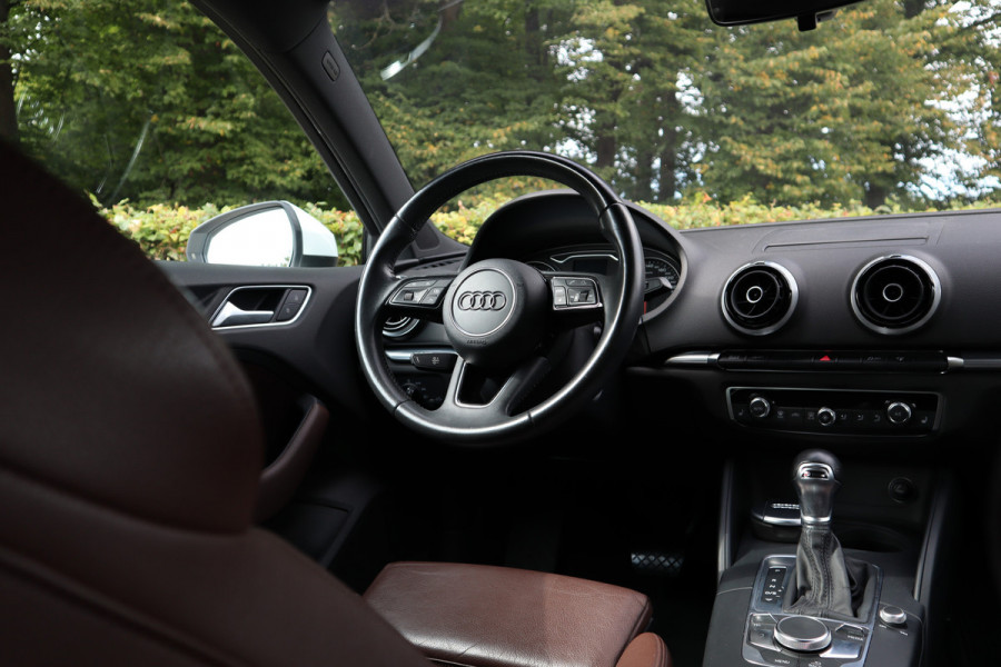 Audi A3 Sportback 1.0 TFSI Design Pro Line Plus | Automaat | Leder | Trekhaak | Navi |