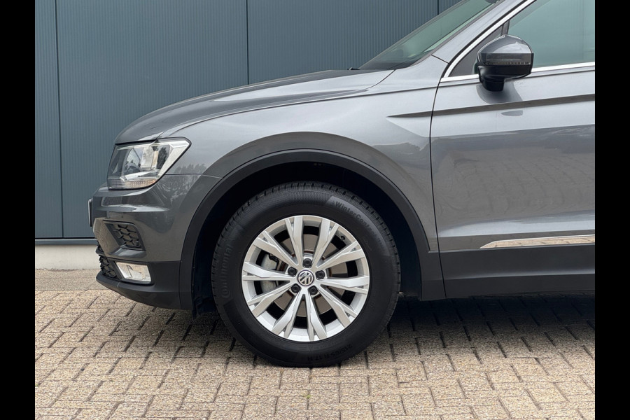 Volkswagen Tiguan 1.4 TSI * Navigatie * Parkeersensoren * Lane Assist * Lichtmetalen Velgen *