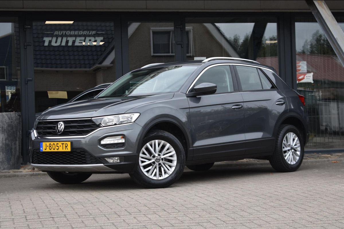 Volkswagen T-Roc 1.0 TSI | VIRTUAL COCKPIT | CAMERA | APPLE CARPLAY | ANDROID AUTO | NAP | DEALER ONDERHOUDEN Volkswagen T-Roc 1.0 TSI | VIRTUAL COCKPIT | CAMERA | APPLE CARPLAY | ANDROID AUTO | NAP | DEALER ONDERHOUDEN