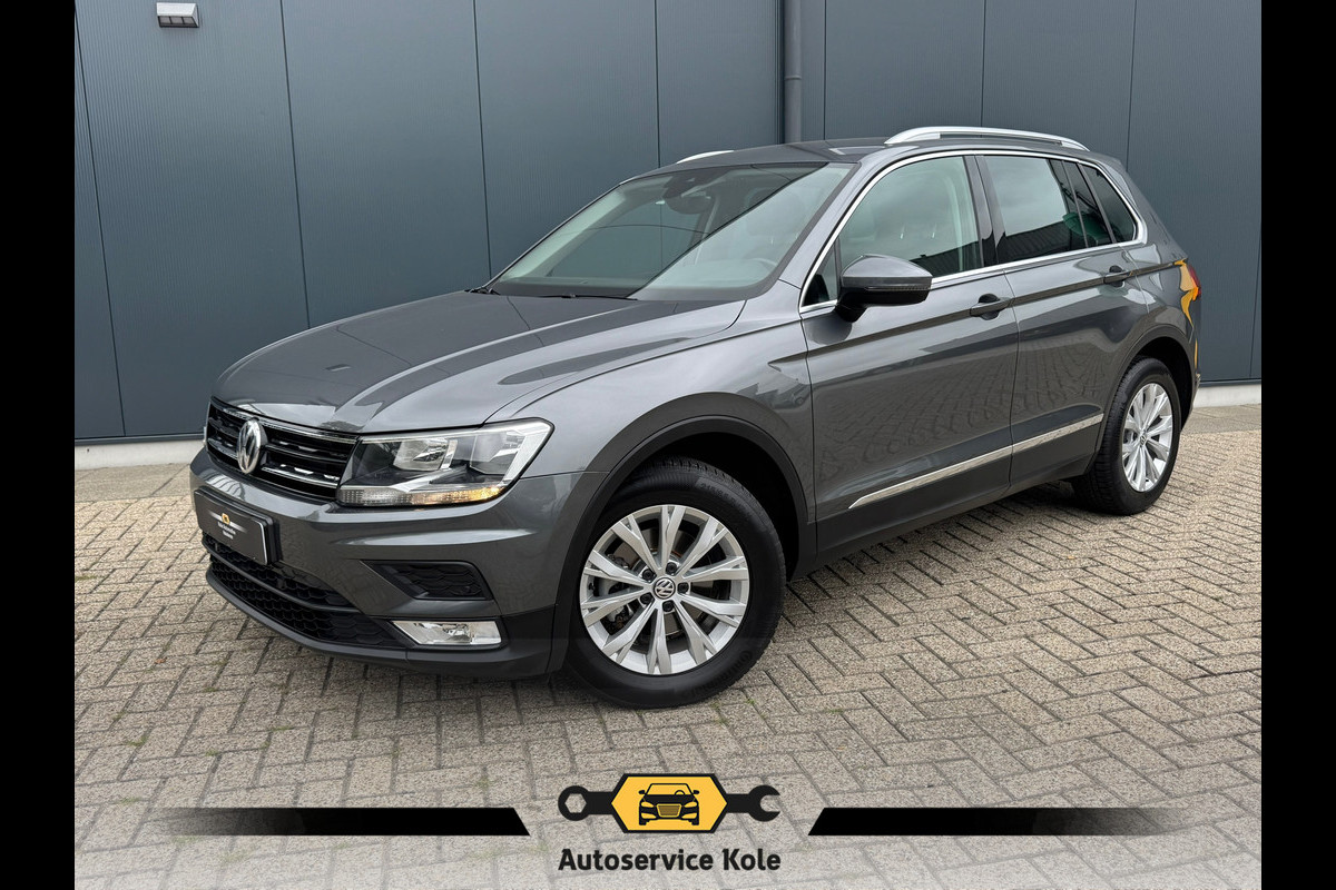 Volkswagen Tiguan 1.4 TSI * Navigatie * Parkeersensoren * Lane Assist * Lichtmetalen Velgen *
