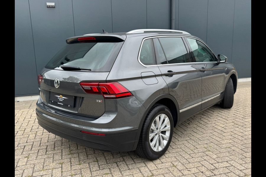 Volkswagen Tiguan 1.4 TSI * Navigatie * Parkeersensoren * Lane Assist * Lichtmetalen Velgen *
