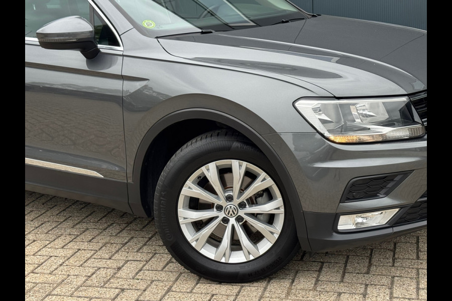 Volkswagen Tiguan 1.4 TSI * Navigatie * Parkeersensoren * Lane Assist * Lichtmetalen Velgen *