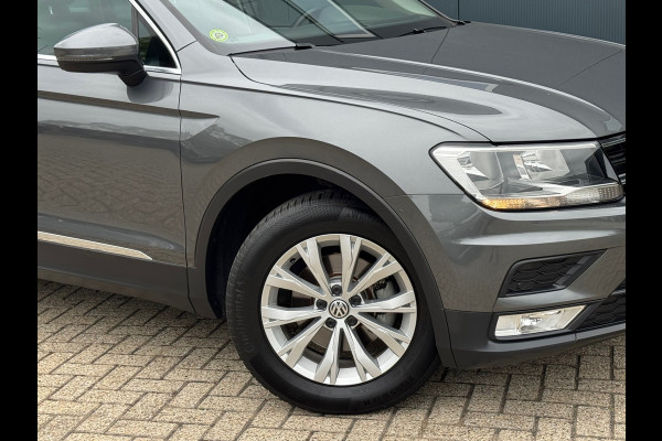 Volkswagen Tiguan 1.4 TSI * Navigatie * Parkeersensoren * Lane Assist * Lichtmetalen Velgen *