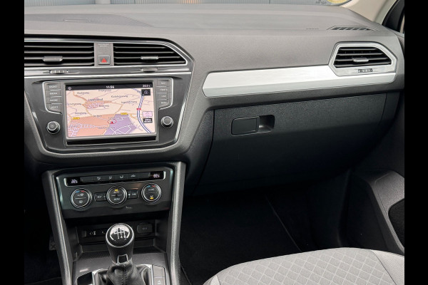 Volkswagen Tiguan 1.4 TSI * Navigatie * Parkeersensoren * Lane Assist * Lichtmetalen Velgen *