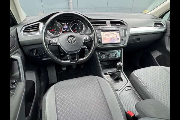 Volkswagen Tiguan 1.4 TSI * Navigatie * Parkeersensoren * Lane Assist * Lichtmetalen Velgen *
