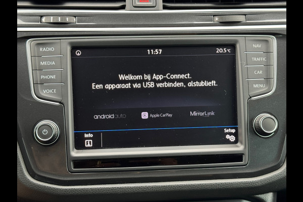 Volkswagen Tiguan 1.4 TSI * Navigatie * Parkeersensoren * Lane Assist * Lichtmetalen Velgen *