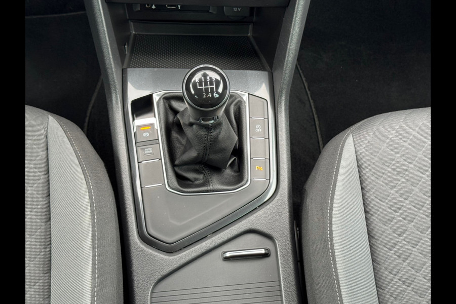 Volkswagen Tiguan 1.4 TSI * Navigatie * Parkeersensoren * Lane Assist * Lichtmetalen Velgen *