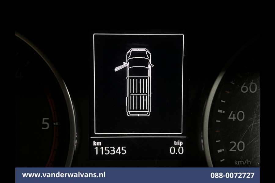 Volkswagen Crafter 2.0 TDI 141pk L3H3 L2H2 Euro6 Airco | Navigatie | Apple Carplay | Cruisecontrol Android Auto, Bijrijdersbank, 3000kg trekvermogen, zilver