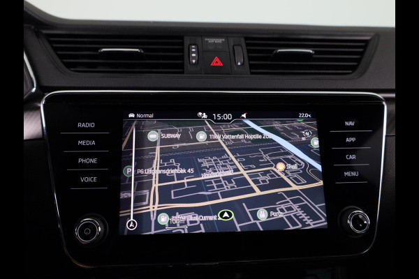 Škoda Superb Combi 1.5 TSI ACT Sportline Business 150 pk Automaat (DSG) | Verlengde garantie | Navigatie | Panoramadak | Parkeersensoren | Adaptieve cruise control | Elektr. voorstoelen met memory | Stoelverwarming v/a |